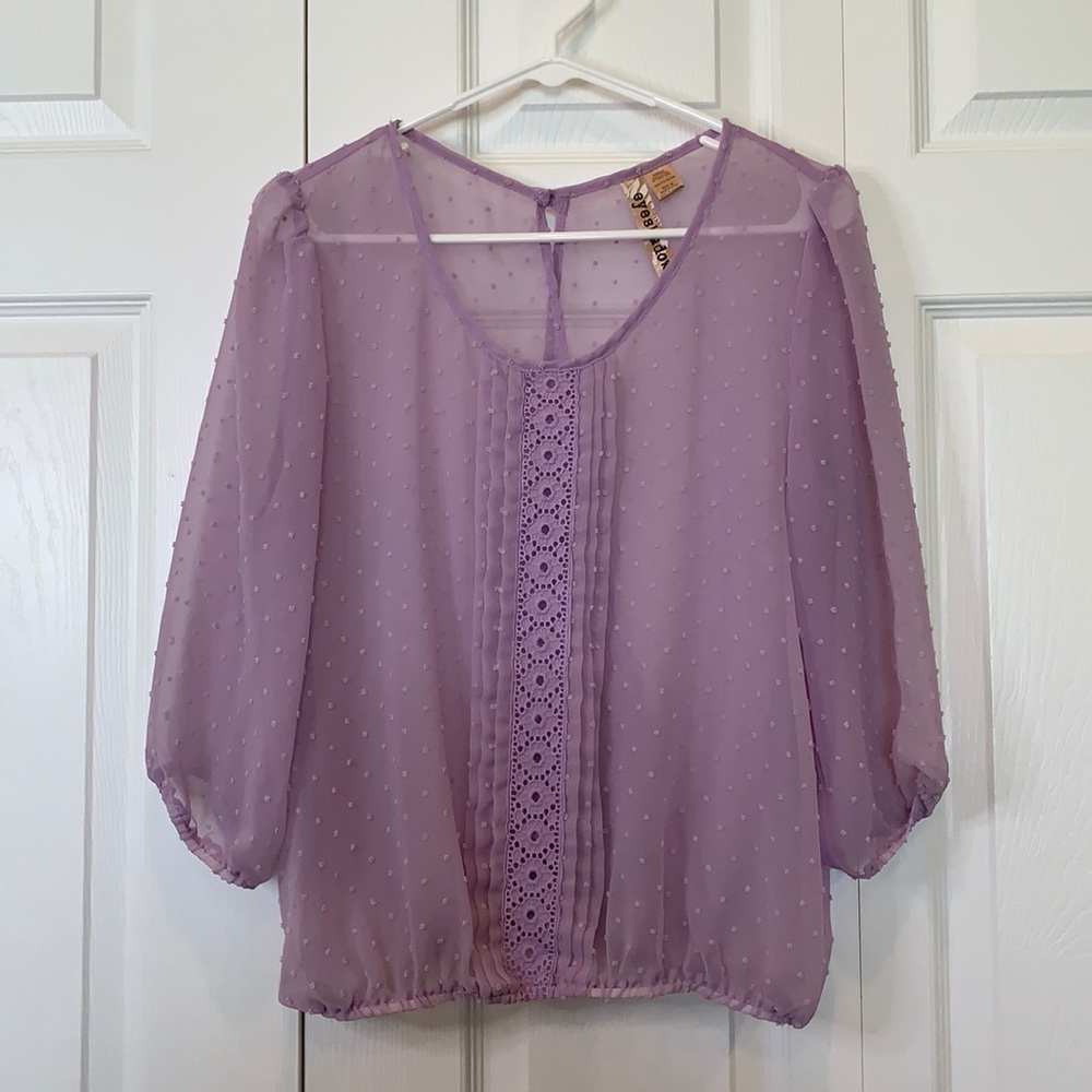 Eyeshadow Meduim Lilac Swiss Dot Top